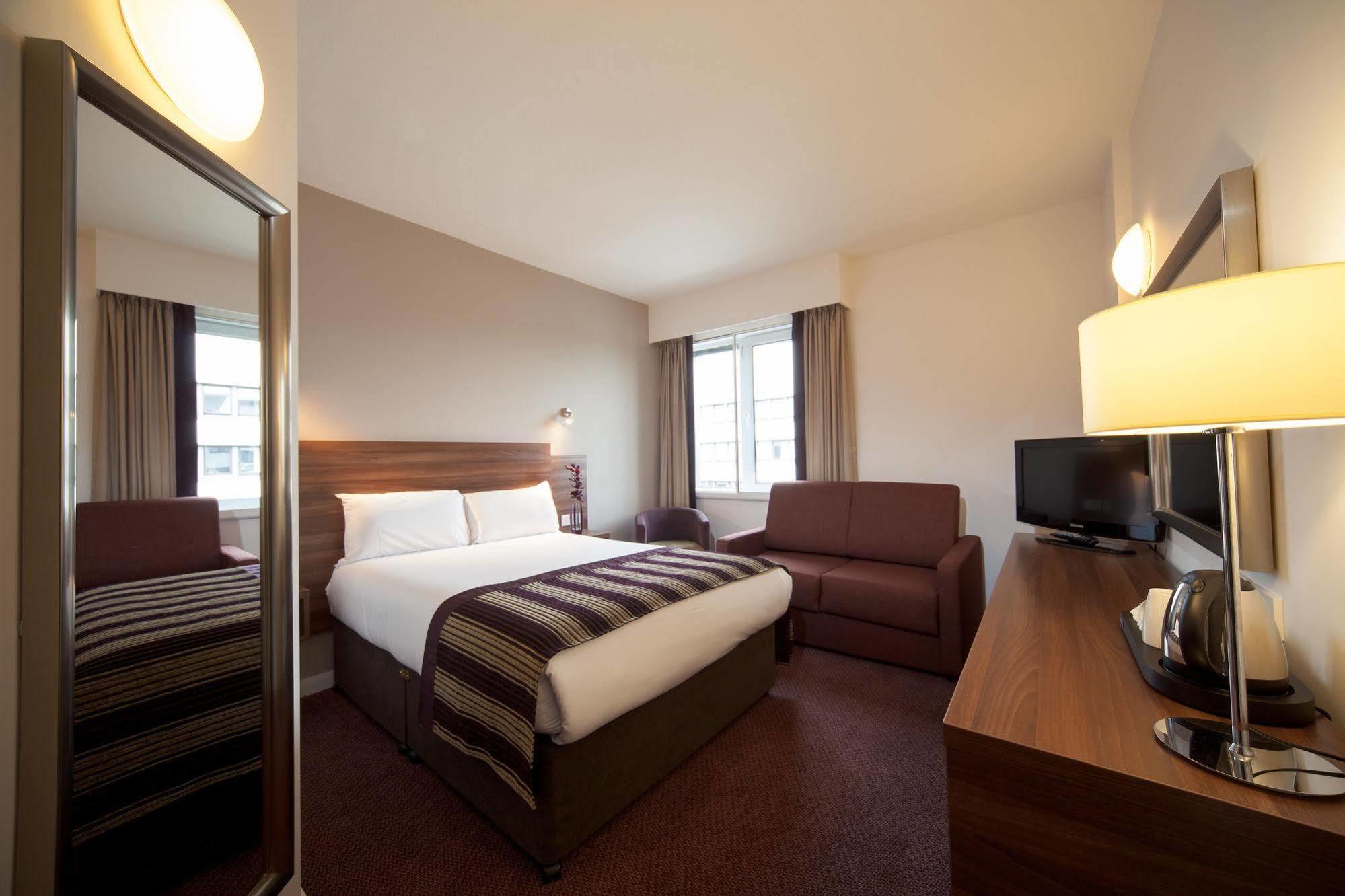 Leonardo London Hotel 4*